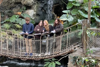 Students at Buffalo Zoo